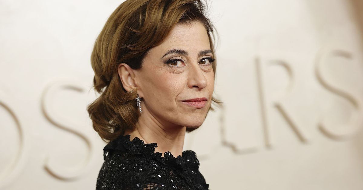 Indicação de Fernanda Torres ao Oscar é um marco do século 21, diz Variety