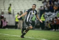 Ceará vence Fortaleza e abre vantagem na final do Cearense
