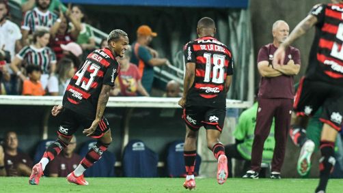 Wesley comemora gol do Flamengo sobre o Fluminense na final do Carioca 2025