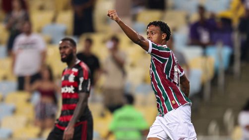 Keno comemora gol pelo Fluminense sobre o Flamengo na final do Carioca