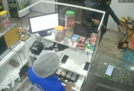 Vídeo: ladrão "arrependido" devolve celular de cliente em padaria no MS