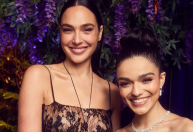 Rachel Zegler e Gal Gadot se reúnem em première mundial de “Branca de Neve”