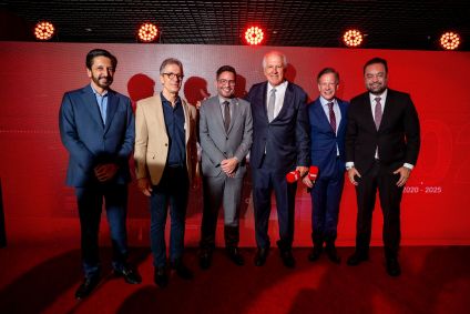 Ricardo Nunes, prefeito de São Paulo, Romeu Zema, governador de Minas Gerais, Gladson Cameli, governador do Acre, Rubens Menin, fundador da CNN Brasil, João Camargo, presidente executivo do Conselho da CNN Brasil, e Cláudio Castro, governador do Rio de Janeiro