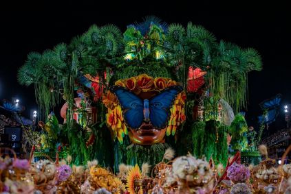Desfile da escola de samba Grande Rio no Carnaval do Rio de Janeiro de 2025
