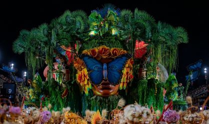 Carnaval: como desfilar em uma escola de samba em 2026?