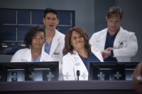 "Grey's Anatomy" é renovada para a 23ª temporada; saiba mais