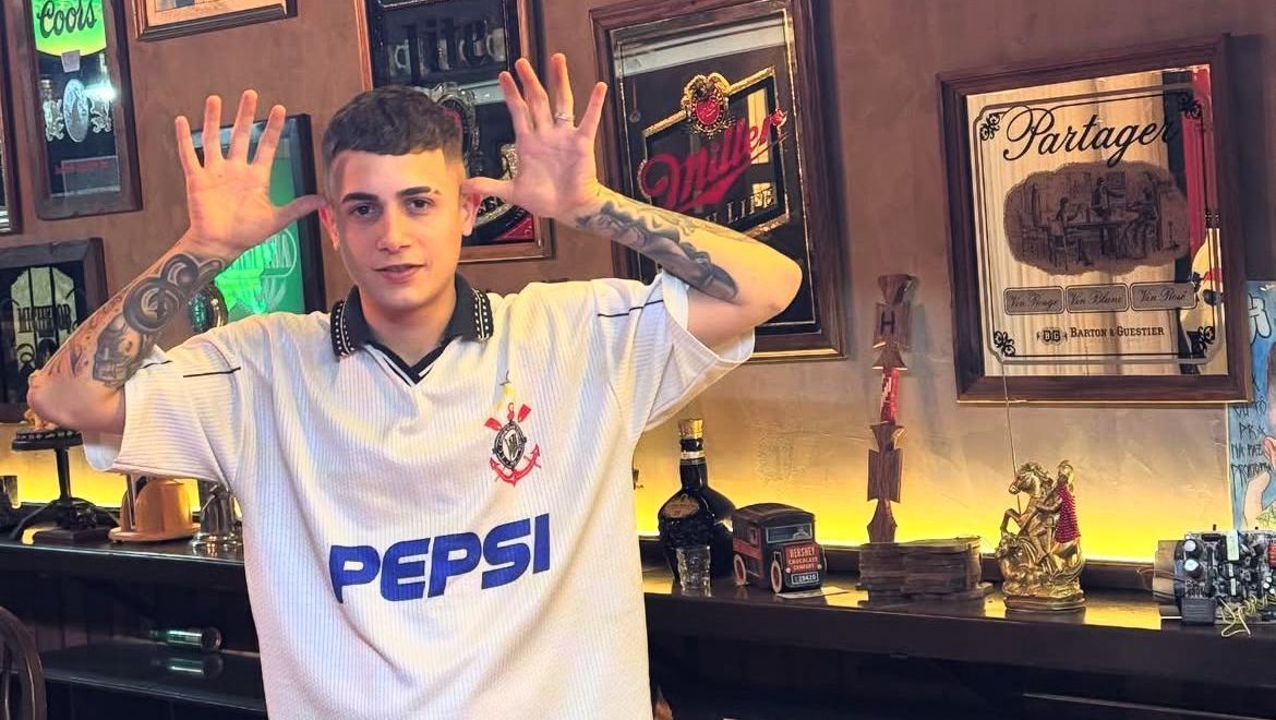 MC Hariel comemora vitória do Corinthians e provoca Neymar