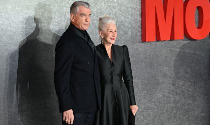 Helen Mirren critica franquia James Bond por "profundo sexismo"; entenda