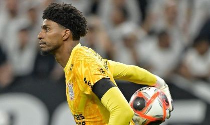Hugo Souza em ação pelo Corinthians na final do Paulistão