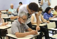 Idosos ampliam presença no ensino superior em 10 anos, aponta estudo