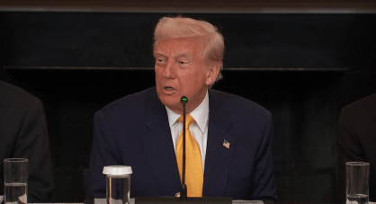 Donald Trump discursa em evento sobre criptomoedas na Casa Branca