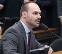 Eduardo Bolsonaro ignora primeiros contatos da Polícia Federal