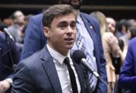 Nikolas Ferreira lidera pesquisa para governo de MG com 30,9%, diz Veritá