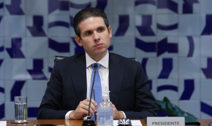Hugo se irrita com discurso do governo sobre "vilão" da conta de luz