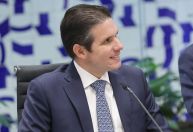 Hugo Motta determina sessões virtuais na Câmara durante a COP30