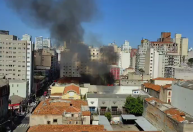 Incêndio atinge casas no centro de SP, perto da Cracolândia