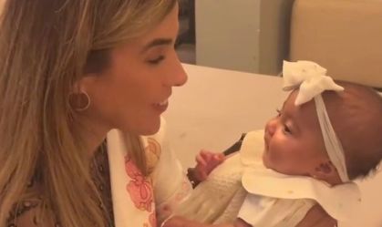 Wanessa abre álbum de fotos com irmã caçula: "Minha princesa"