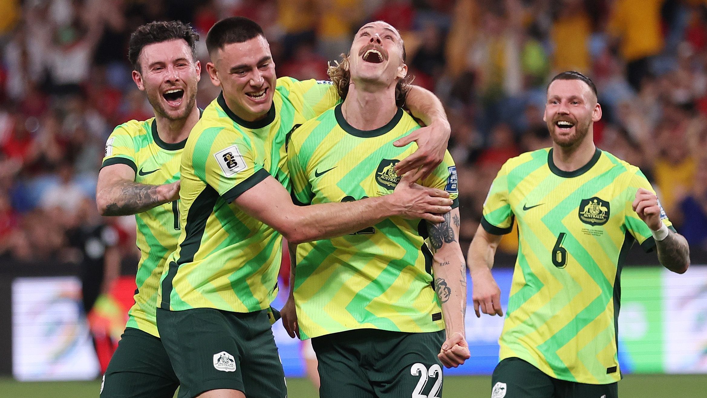 Irvine comemora gol pela Austrália contra a China