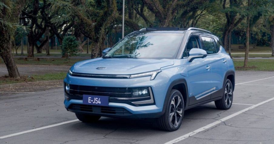 JAC E-JS4 é um SUV 100% elétrico de 150 cv de potência • Divulgação