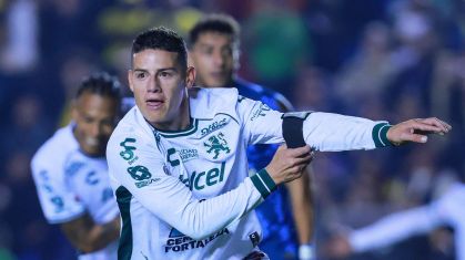 James Rodríguez em ação pelo León, do México