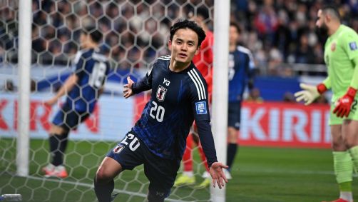 Kubo comemora gol na vitória do Japão sobre o Bahrein