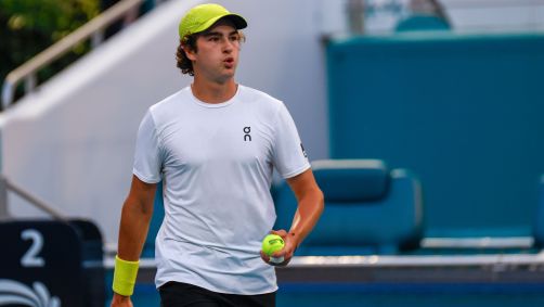 João Fonseca em partida contra Learner Tien no Miami Open