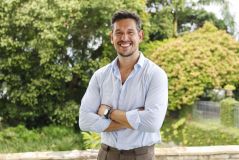 Renato (João Vicente de Castro) no remake de &quot;Vale Tudo&quot;