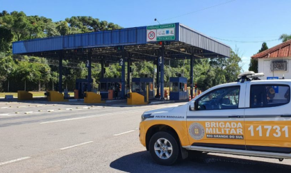 RS: mulher sofre acidente, vai pedir socorro e morre atropelada por ônibus