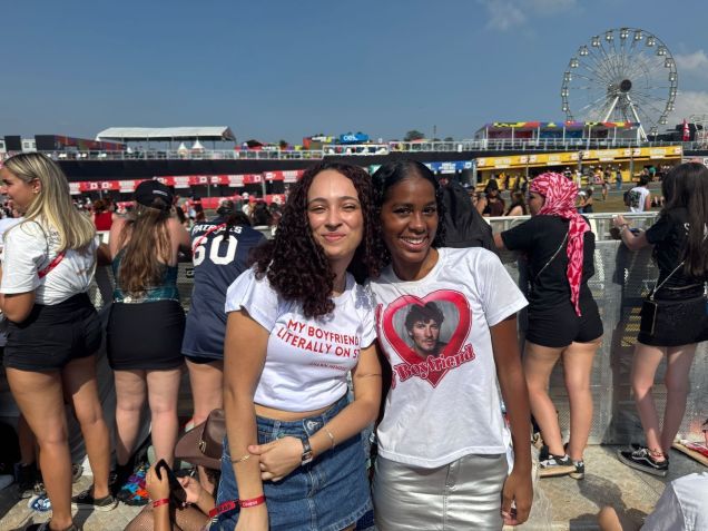 Natasha e Júlia são fãs do canadense desde que ele postava covers • Ana Beatriz Dias