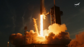 SpaceX lançou uma tripulação de astronautas que assumirá as funções na Estação Espacial Internacional