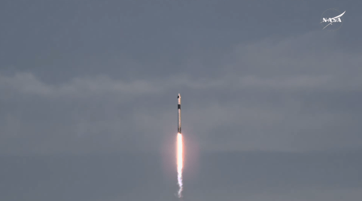 SpaceX lançou uma tripulação de astronautas que assumirá as funções na Estação Espacial Internacional