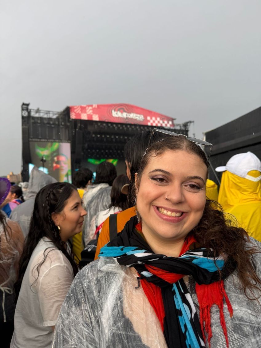 Lara pretende se tatuar após o concerto de Olivia Rodrigo no Lolla • Nicoly Bastos/CNN