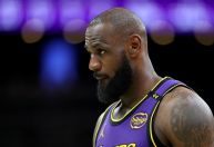 LeBron James tem lesão confirmada após derrota do Lakers para o Celtics