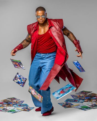 Leo Santana fantasiado de Homem-Aranha no Carnaval • Divulgação