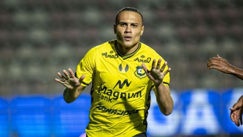 Léo Jabá em ação pelo São Bernardo