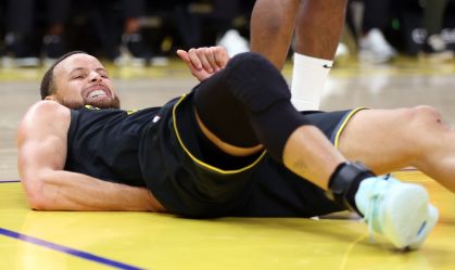 Curry revela que deve ser desfalque em decisão dos playoffs da NBA