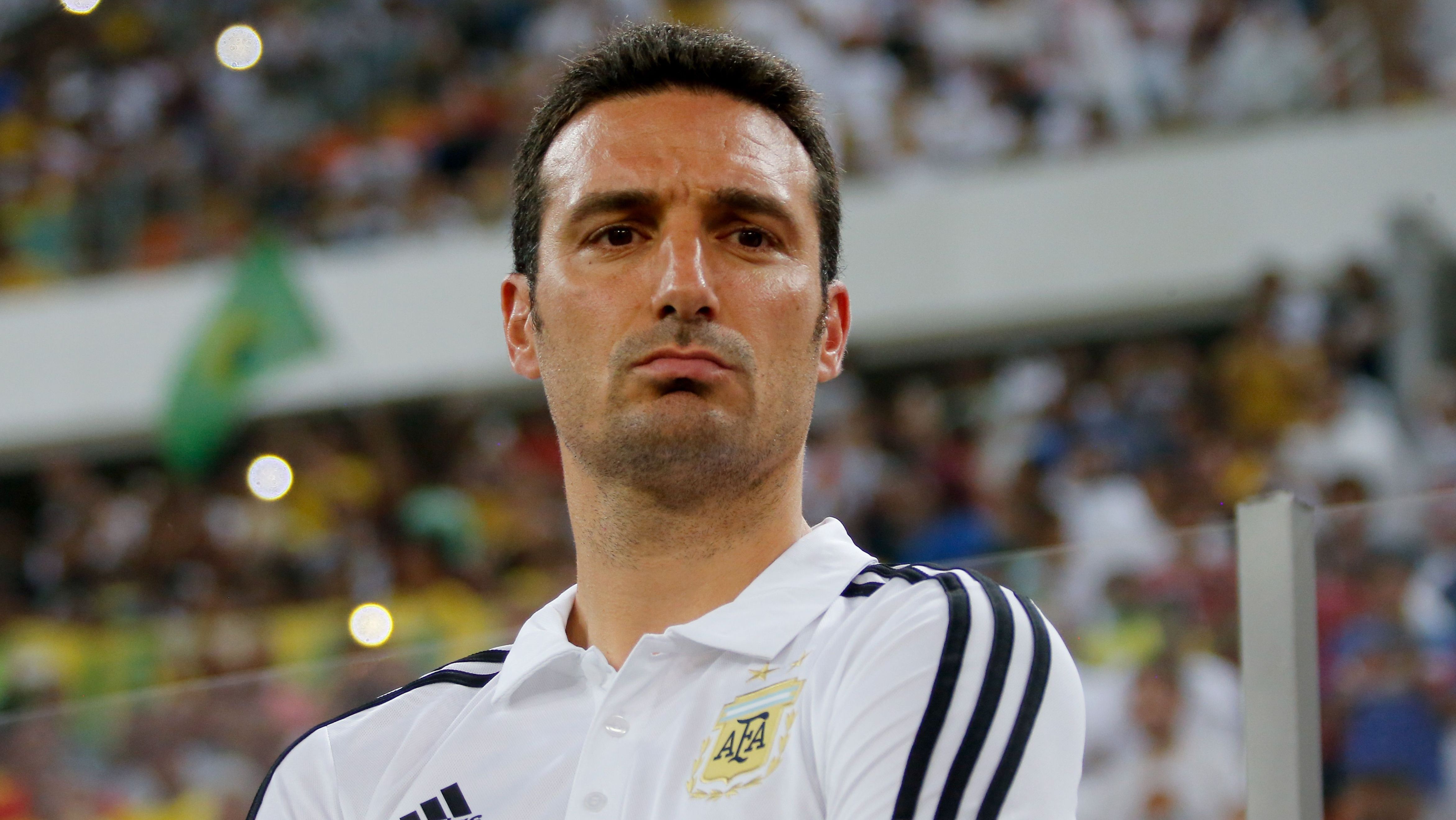 Lionel Scaloni no comando da Argentina em amistoso de 2018, contra o Brasil