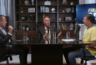 Bolsonaro relembra educação dos filhos e revela episódio com sabonete