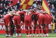 Salah marca dois, Liverpool vence Southampton e aumenta vantagem no Inglês