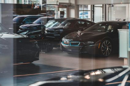 Loja de carros, concessionária