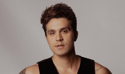 Natural de Campo Grande (MS), o artista é um dos precursores do sertanejo universitário no Brasil