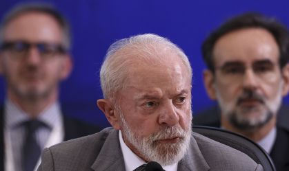 Lula consultará ministros sobre fim da escala 6x1
