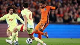 Memphis Depay em Holanda 2 x 2 Espanha