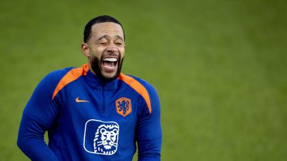Memphis Depay em treino da seleção da Holanda