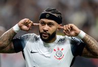 Memphis é líder de assistências no Brasil desde estreia pelo Corinthians