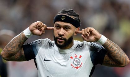 Memphis Depay brilha, e Corinthians vence o Sport pelo Brasileirão
