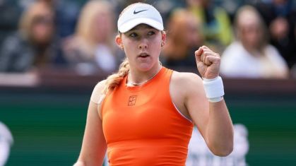 Mirra Andreeva comemora vitória sobre a ucraniana Elina Svitolina nas quartas de final de Indian Wells