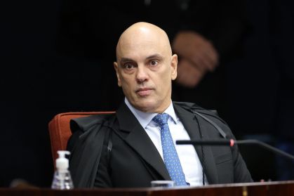 Ministro Alexandre de Moraes durante julgamento na Primeira Turma do STF de denúncia sobre o núcleo 1 da Pet 12.100