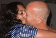 Mulher de Bruce Willis celebra 16 anos com ator: "Monumental e devastador"