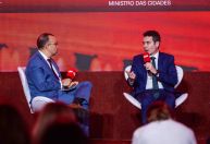 Governo avalia PAC Seleções para abastecer áreas afastadas, diz Jader à CNN